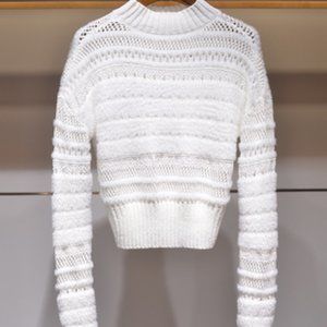 New cut out Pullover